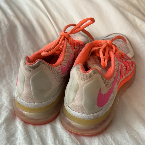 AirMax - Picture 3 of 5